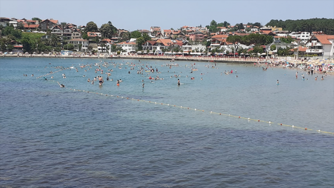 Kandıra'da deniz suyu sıcaklığı 30 dereceye yaklaştı